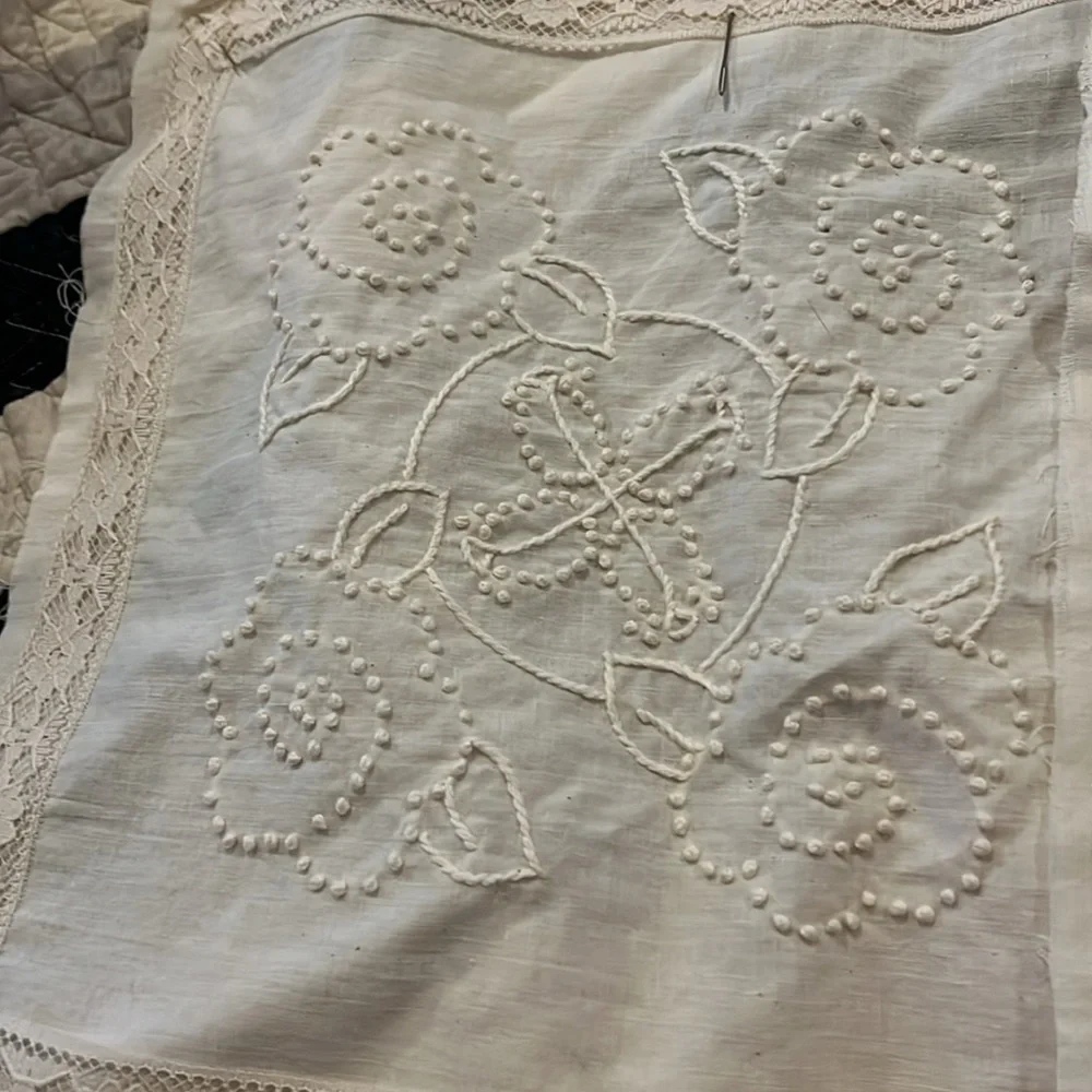 Lot 6 Antique Elegant Cream Embroidered Quilt squares